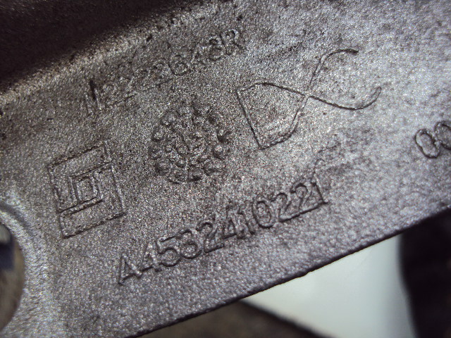 фото №4, Кронштейн подушка двигуна smart fortwo iii a453 2014-