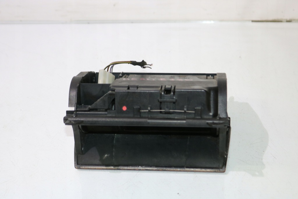 фото №5, Попільничка mercedes - benz e290