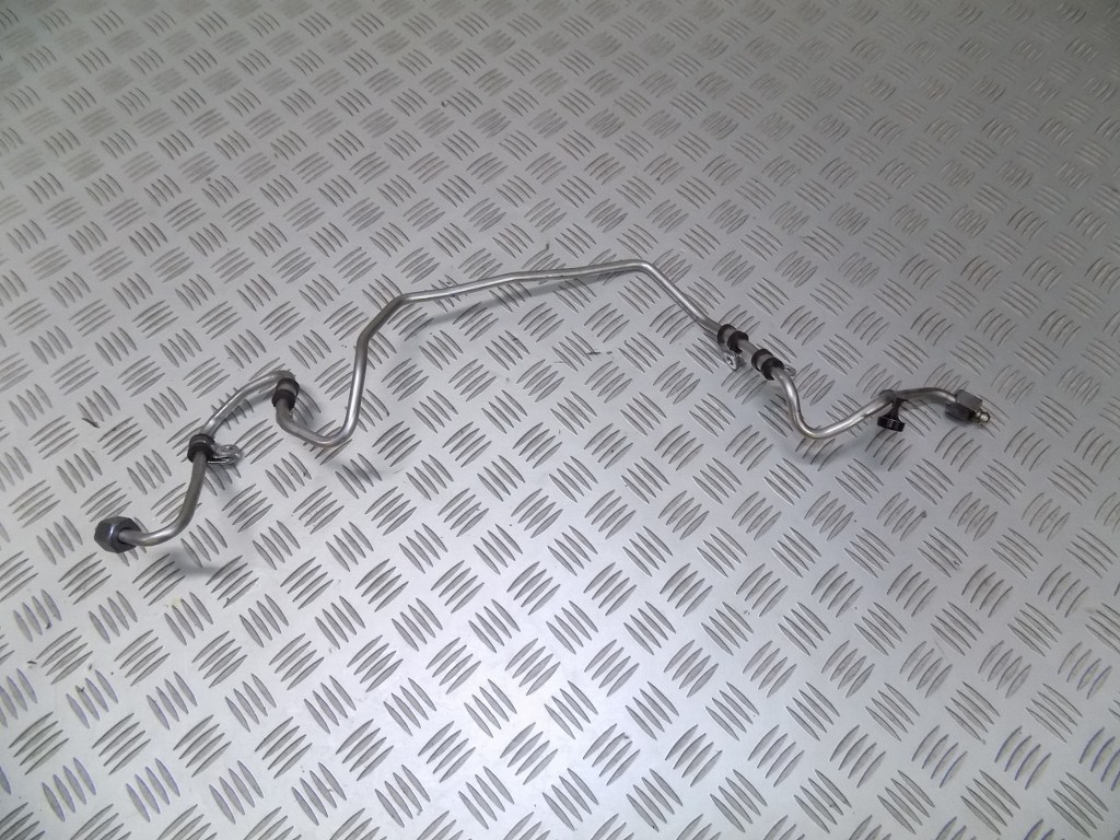 Купити Mercedes w218 cls 500 5.0 v8 w212 шланг трубка