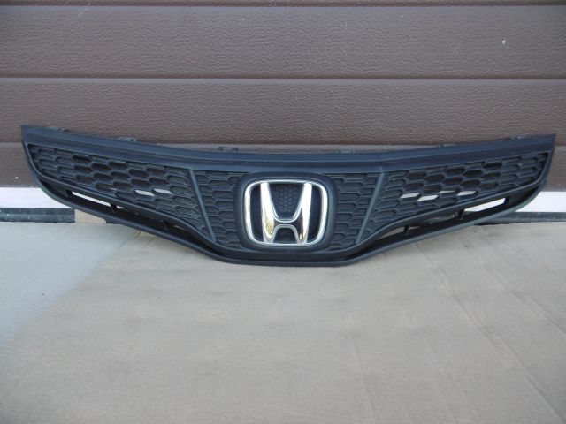 фото №1, Решётка радиатора решётка радиатора honda jazz 2011- lift