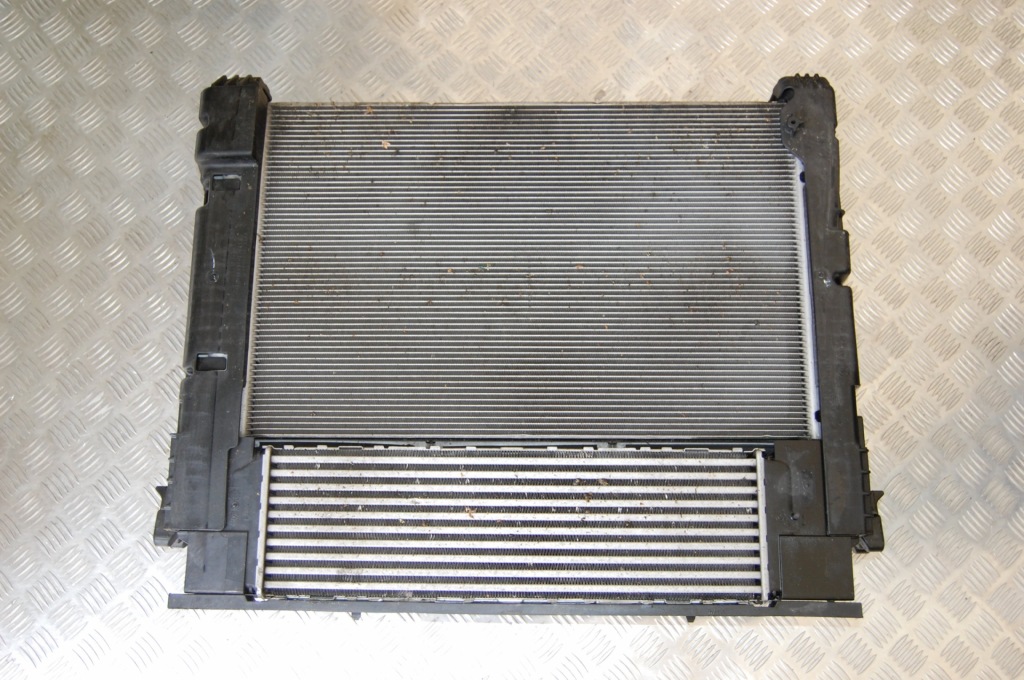 фото №1, Радиатор радиатор bmw x3 f25 xd механическая коробка передач комплект