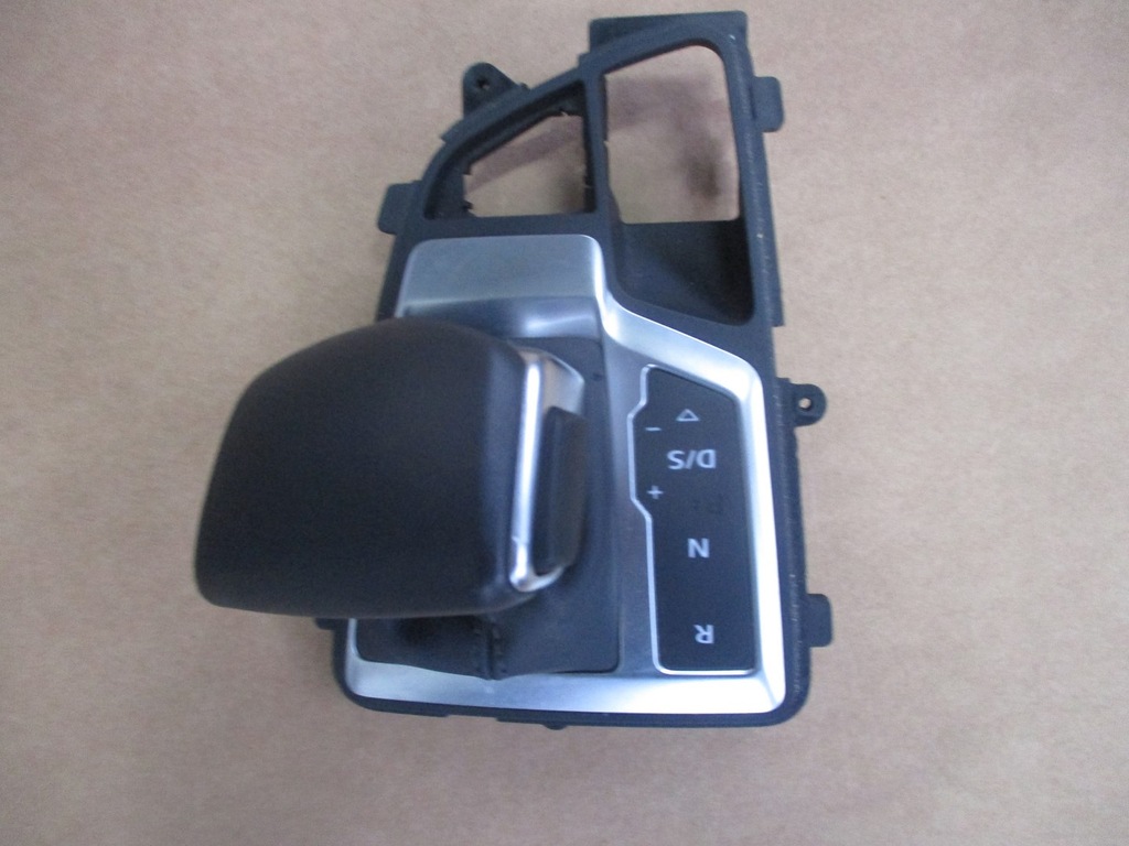 фото №1, Ручка домкрат чохол панель передач audi q7 4m0