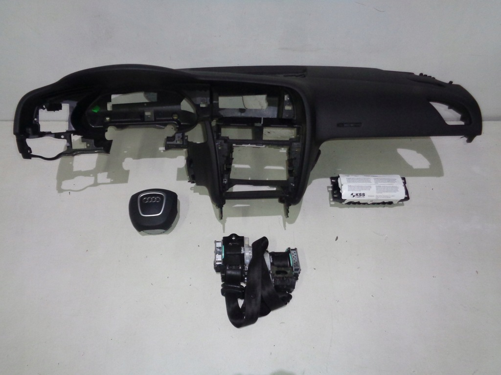 фото №1, Audi a5 8t панель приладів консоль подушки безпеки подушка безпеки ремені комплект