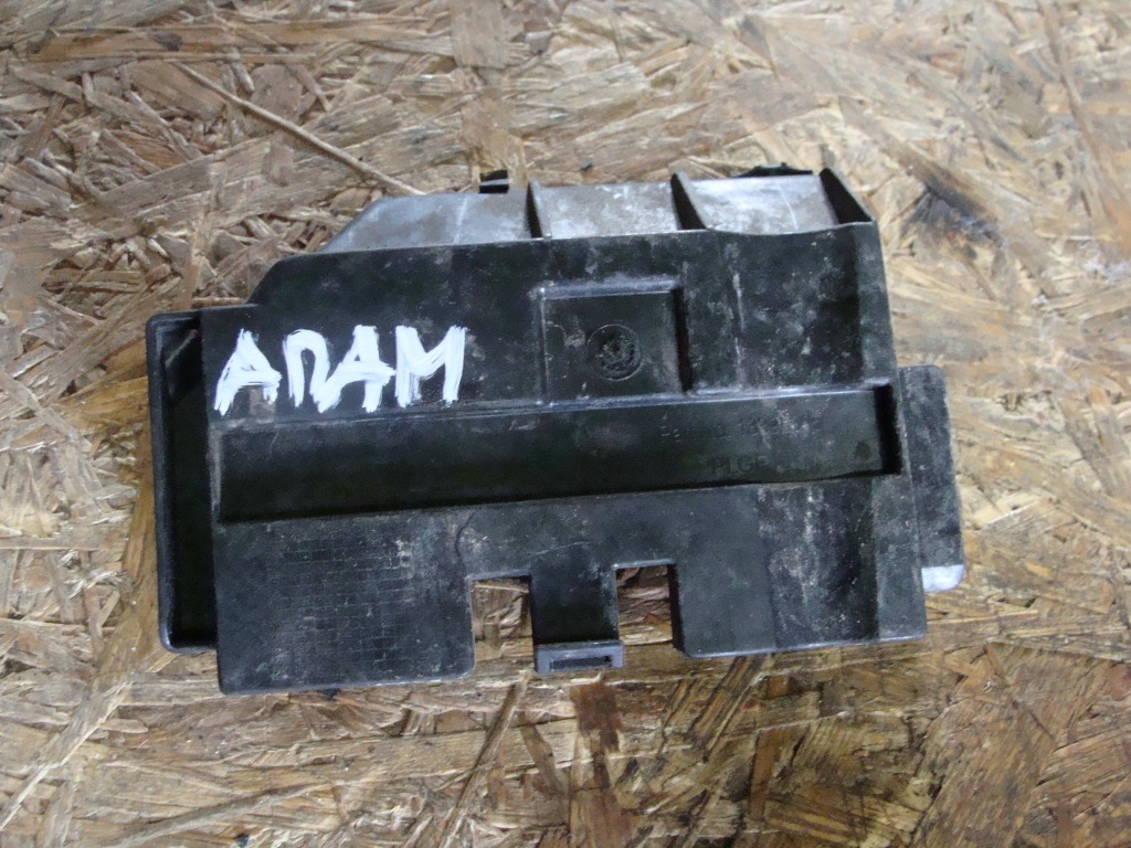 фото №1, Кронштейн акумулятор opel adam 13389395