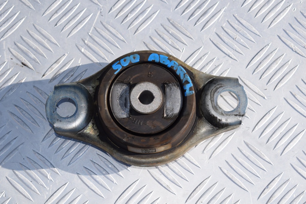 фото №1, Кронштейн подушка двигуна fiat 500 abarth