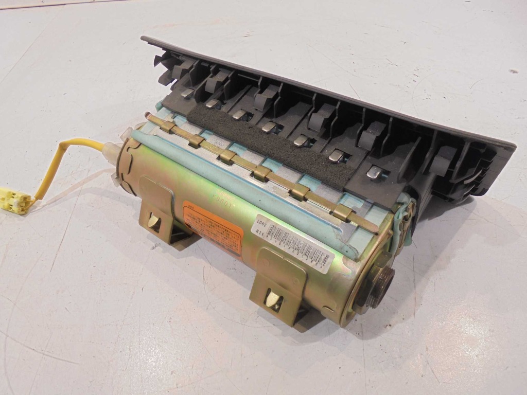 Подушка воздушная пассажира mazda mpv Цена