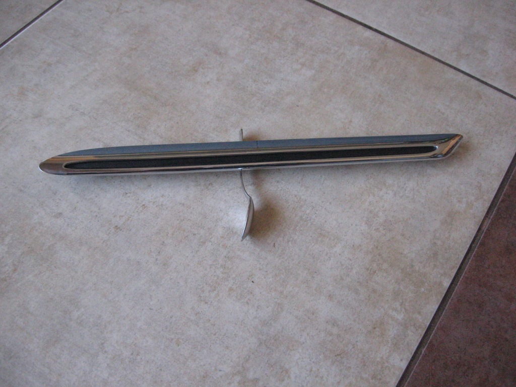 фото №1, Молдинг --- хром решетка - mercedes e klasa w213 !!