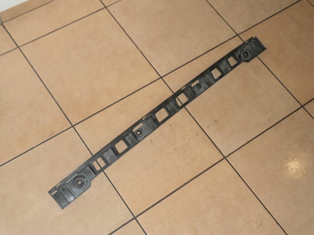 фото №4, Напрямна бампера задня vw golf v plus 05r.