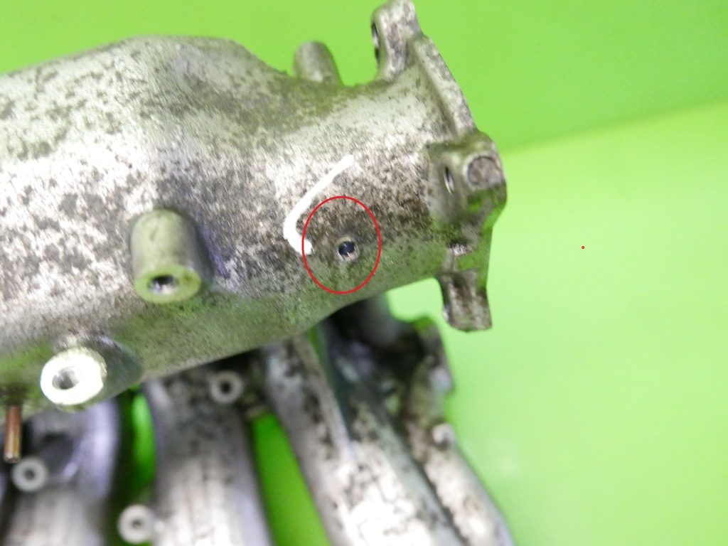 Коллектор впускной  mitsubishi space runner 2 2.0 16v Оригинал