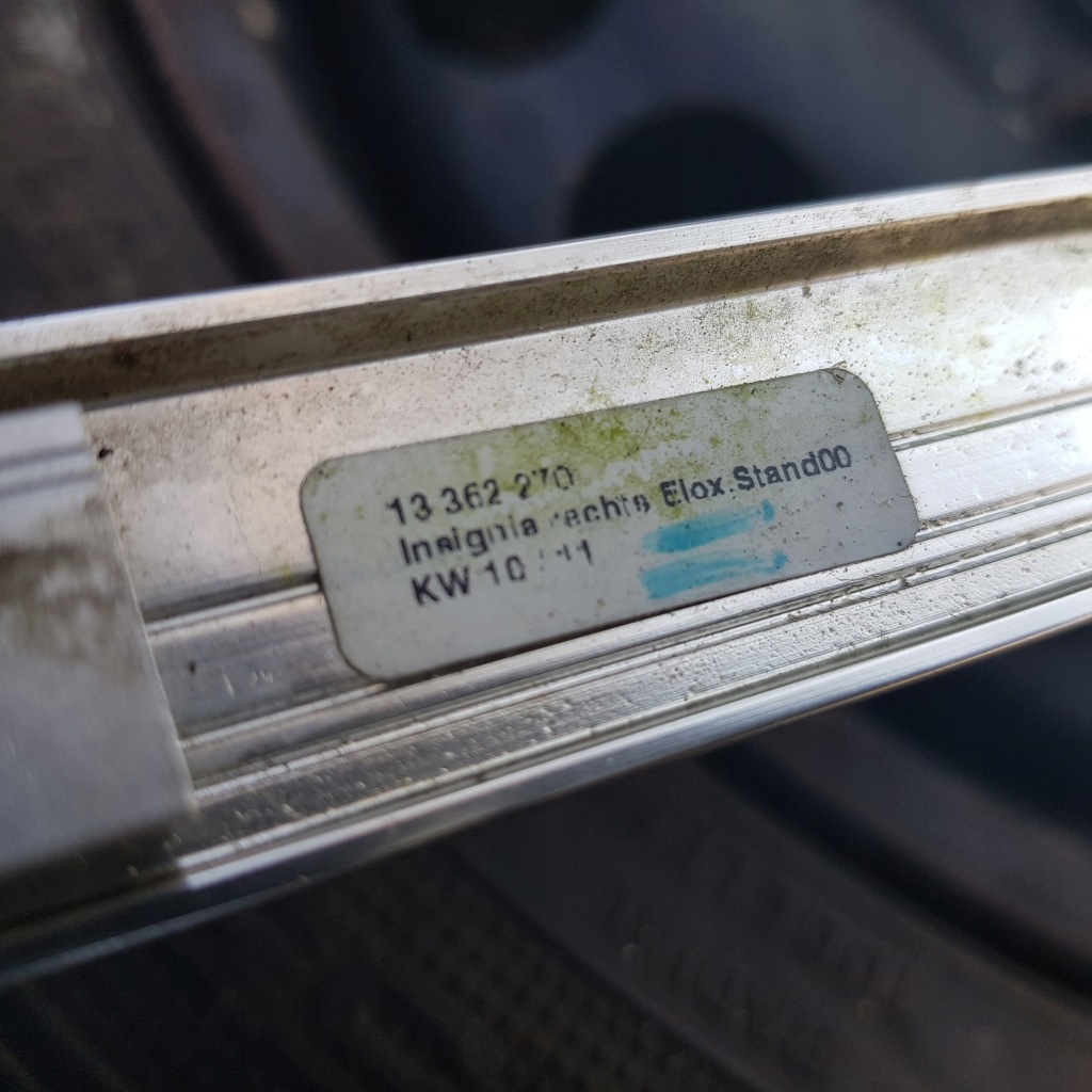 Рейлинг крышный правый  opel insignia универсал с Разборки