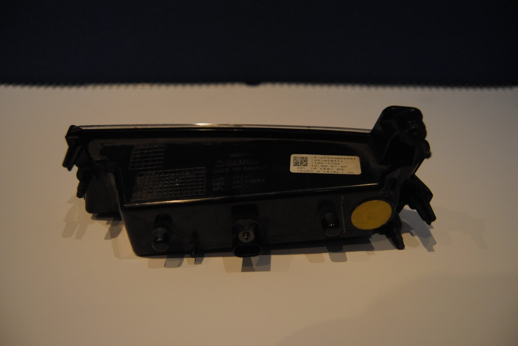 Свет к движение w день mercedes-benz оригинальный номер a9438200856 в Украине