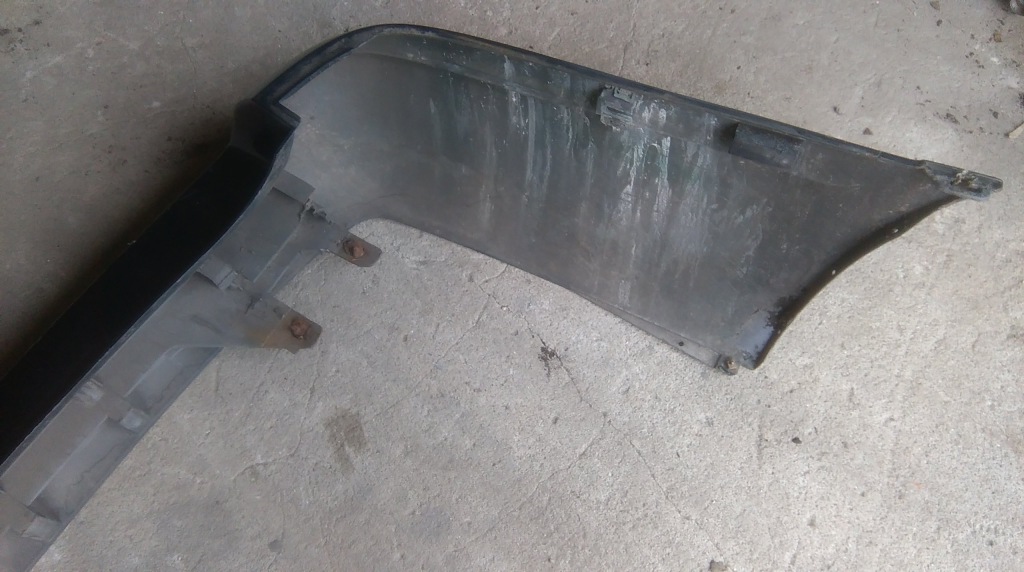 Mazda 626 универсал бампер задний  задний с Разборки