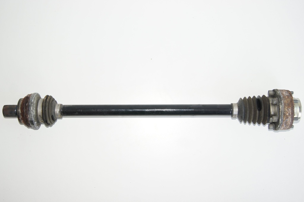 фото №1, Gd passat b8 tsi приводной вал правая задняя 3q0501204b