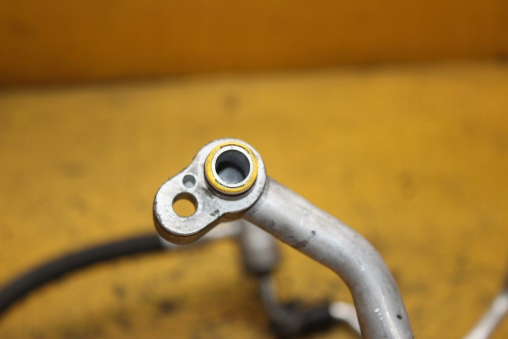 фото №6, Шланг кондиционера vw touran 1.6fsi 1t0820743l