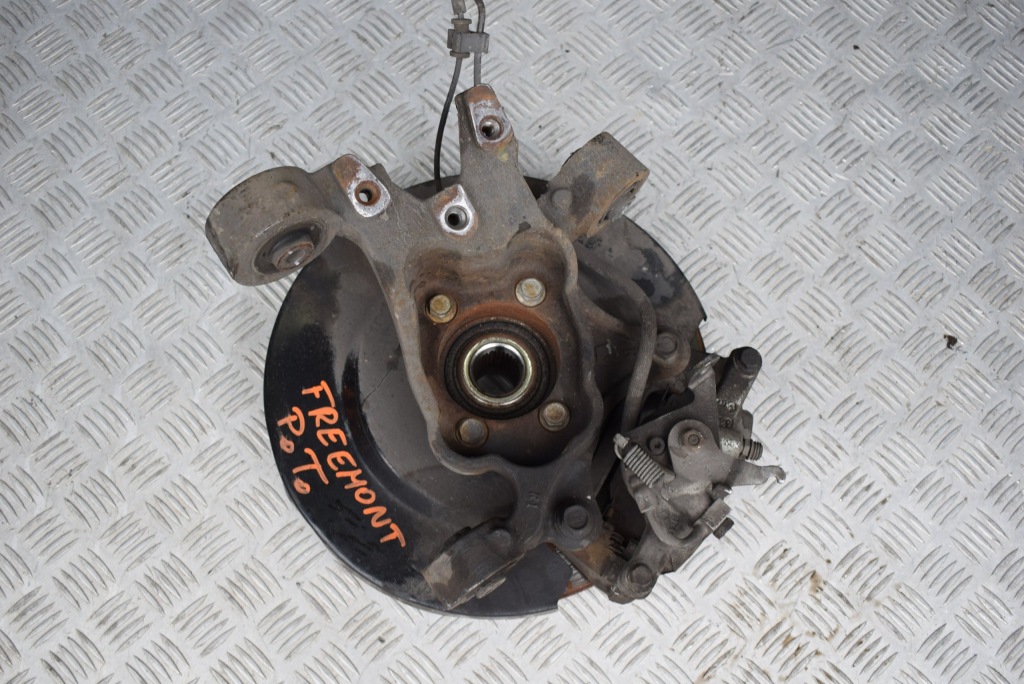 фото №2, Поворотний кулак правий задня fiat freemont