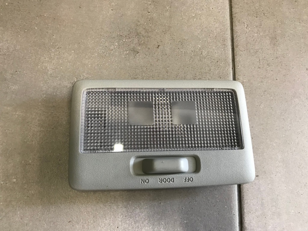 Купить Suzuki sx4 s-cross лампа обшивки потолка