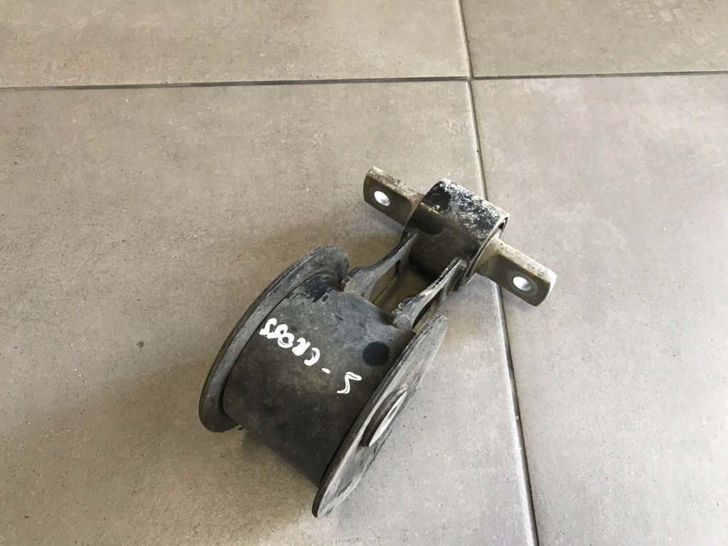 фото №1, Sx4 s-cross 1.6ddis кронштейн подушка двигателя