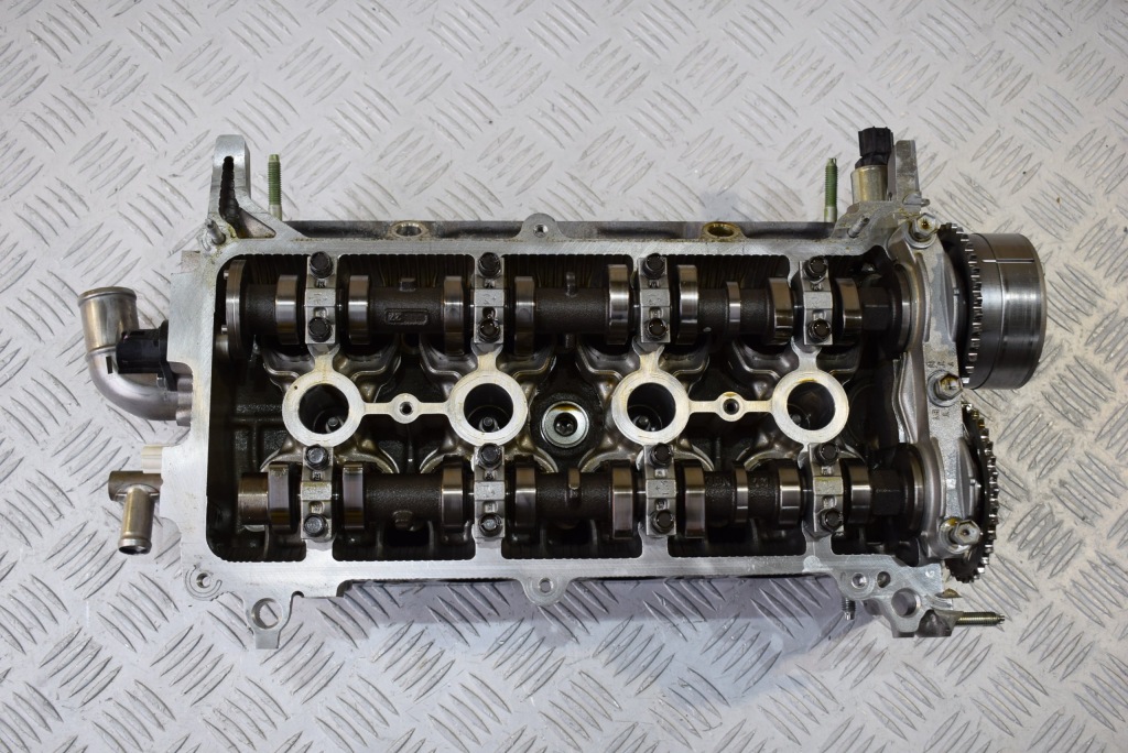 фото №1, Головка клапаны yaris iii lift x1nz-p92