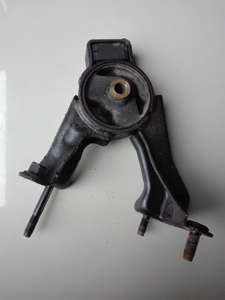 фото №1, Toyota corolla verso 1.8 кронштейн подушка двигателя