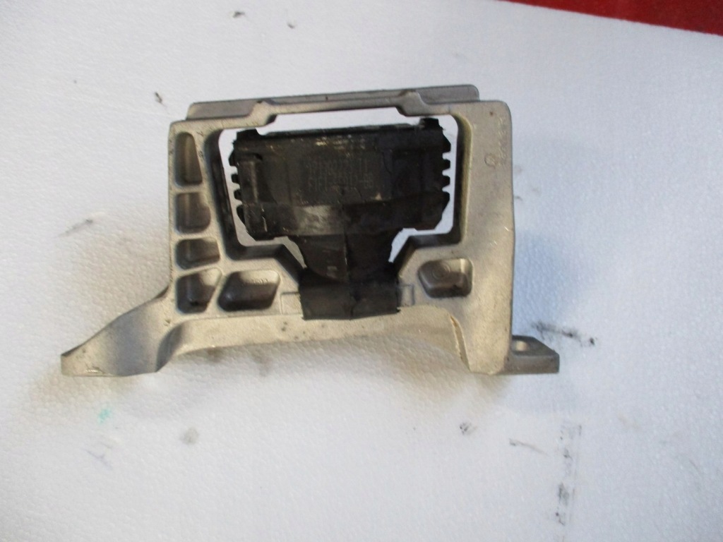 фото №1, Кронштейн подушка ford focus mk3