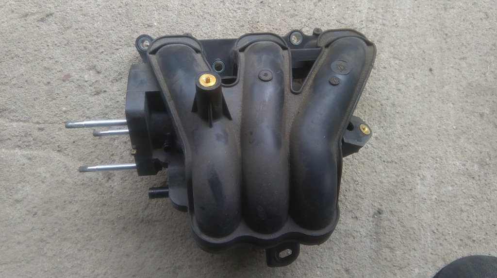 Купити Nissan pixo 1.0 b колектор впускний