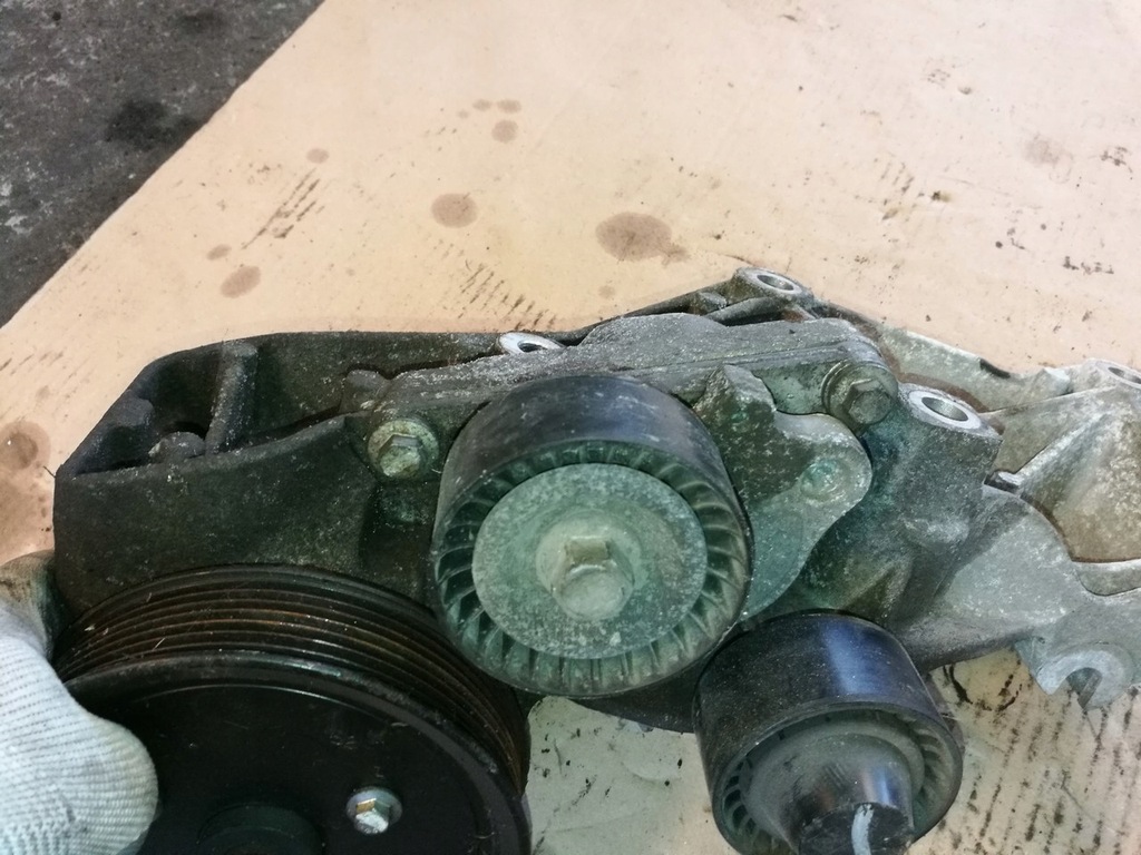 фото №2, Натяжитель ремень ролик master iii 2.3 dci 10+