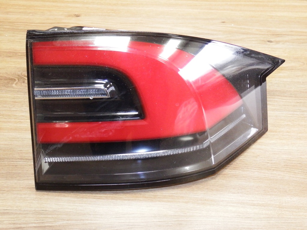 Купить Лампа задняя tesla model x правая