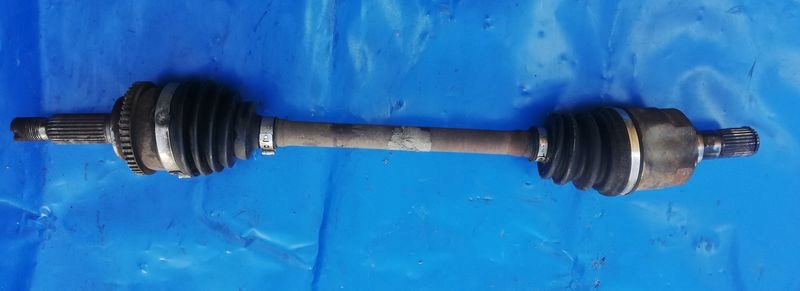 фото №1, Приводной вал левая - короткий kia picanto ii 1,2 2013r.