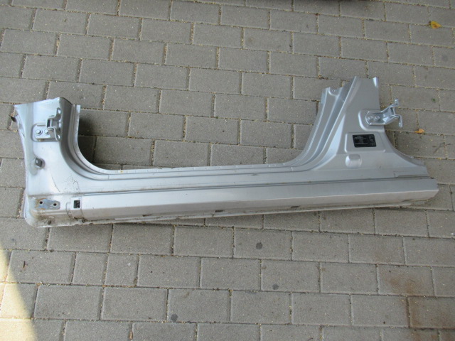 Купити Поріг лівий renault koleos 1 2.0 dci