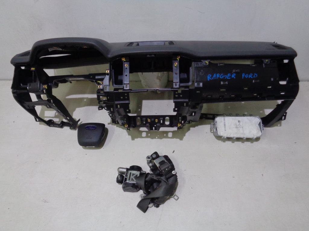 фото №1, Ford ranger приборная панель консоль подушка безопасности ремни комплект