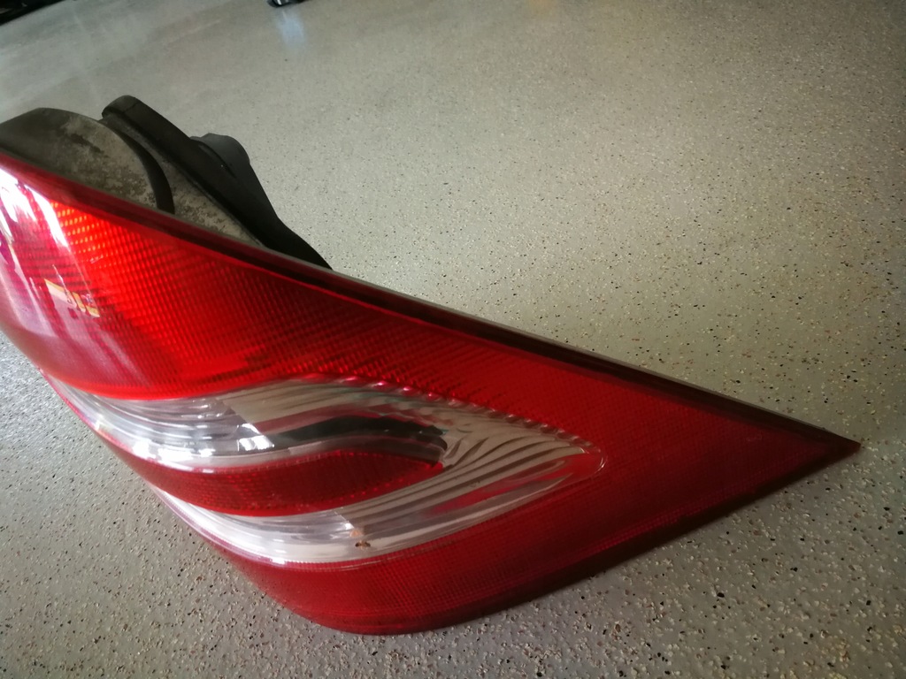 фото №5, Mercedes w203 лампа задняя правая sedan