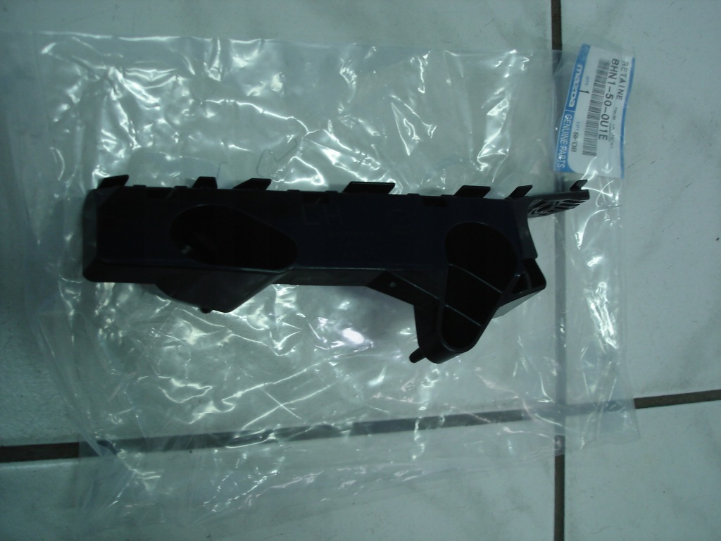 фото №1, Mazda 3 bm od 2013 направляющая бампера левый перед