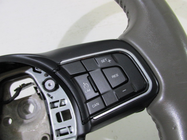 Кермо  jaguar xe 2015- в Україні